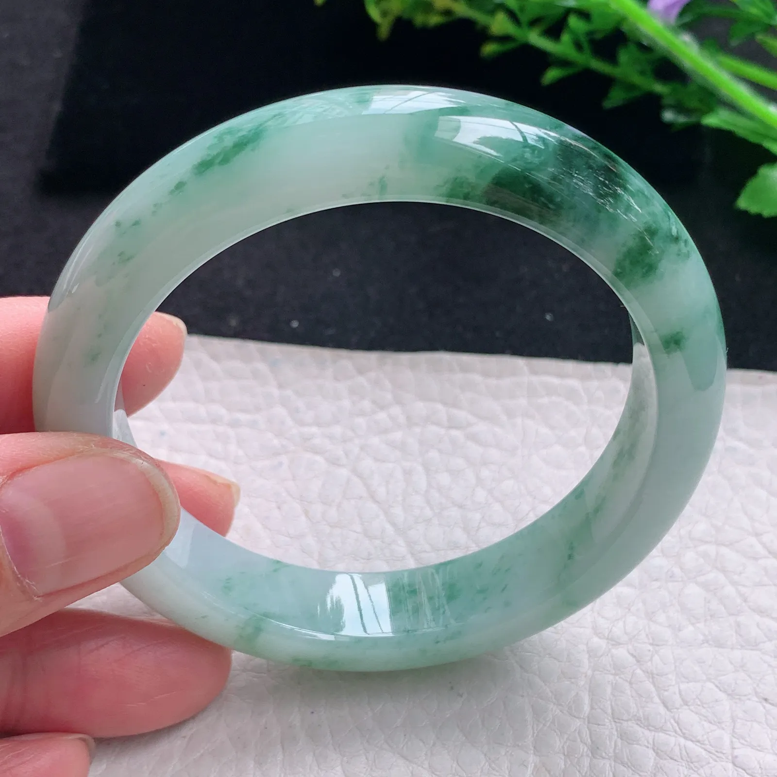 ym自然光56*12.8*8.3平安镯 缅甸翡翠a货手镯水润飘花宽边玉手环