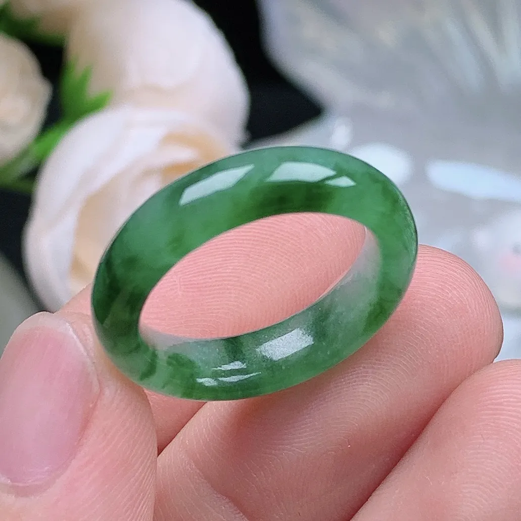 缅甸翡翠老坑种翡翠水润起胶飘阳绿戒指玉指环  水润通透 尺寸：18.2-5.7-3.7mm  18号圈口5S