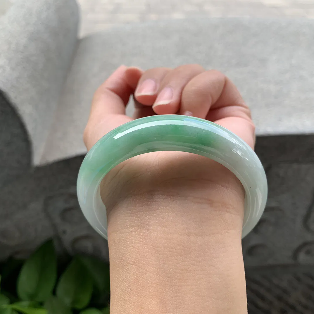 圈口 55.3-14-8.3【飘绿正圈手镯】正圈55 56可戴