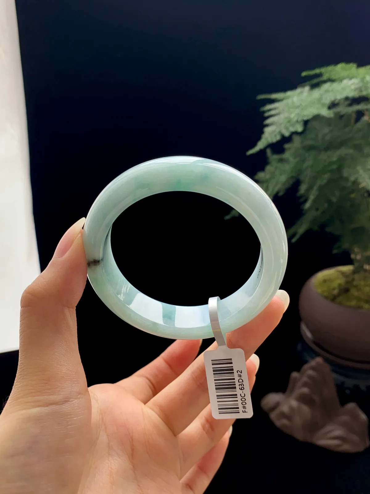 【飘花、蓝花】
尺寸：52.2*13.8*8.2
『山水有色，出尘不染，袅袅清幽撩人面』