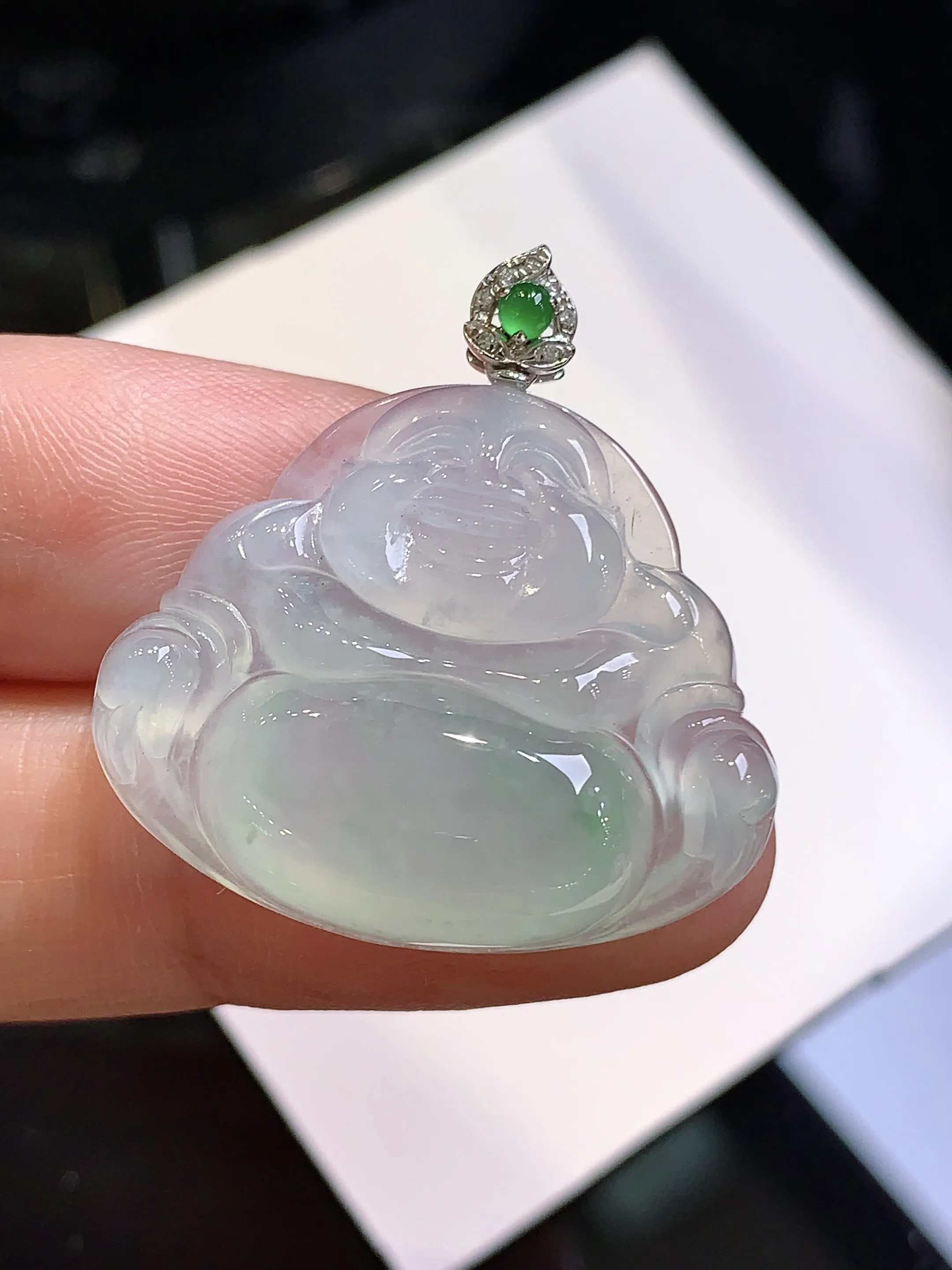 18k金钻镶嵌冰种佛公吊坠 玉质细腻 色泽清新艳丽 整体尺寸29*27.3*6.2