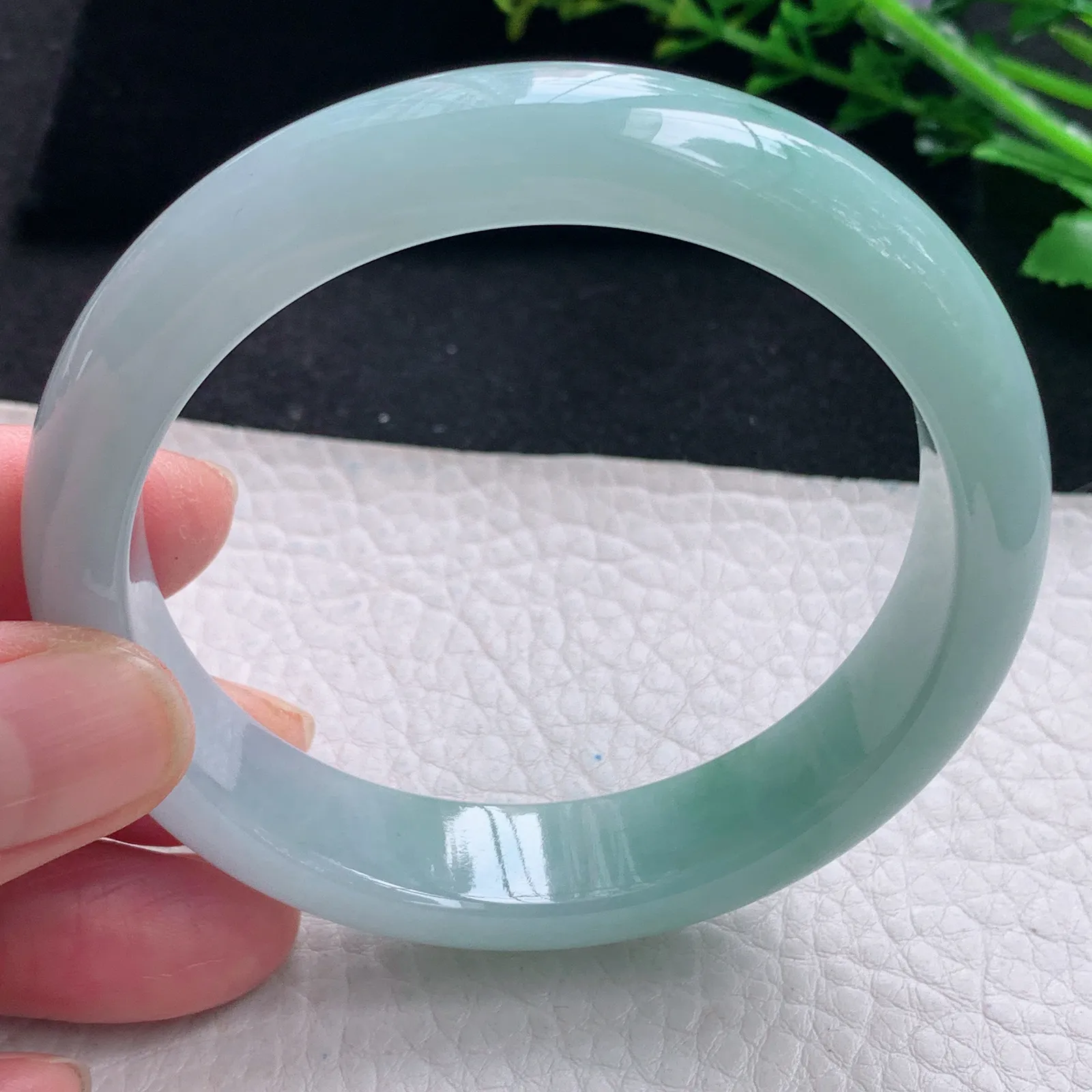 ym自然光59*14*8.3平安镯 缅甸翡翠a货手镯水润飘花宽边玉手环