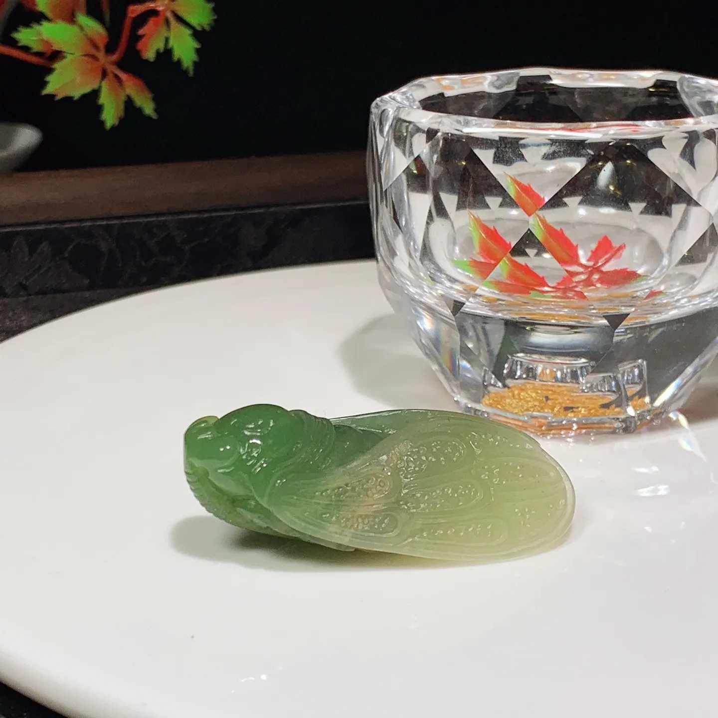 新疆和田玉黄口料翠青一鸣惊人知了挂件。尺寸50/27/17重24.5克。玉质细腻油润。手推出油。佩戴高端典雅。lt251113