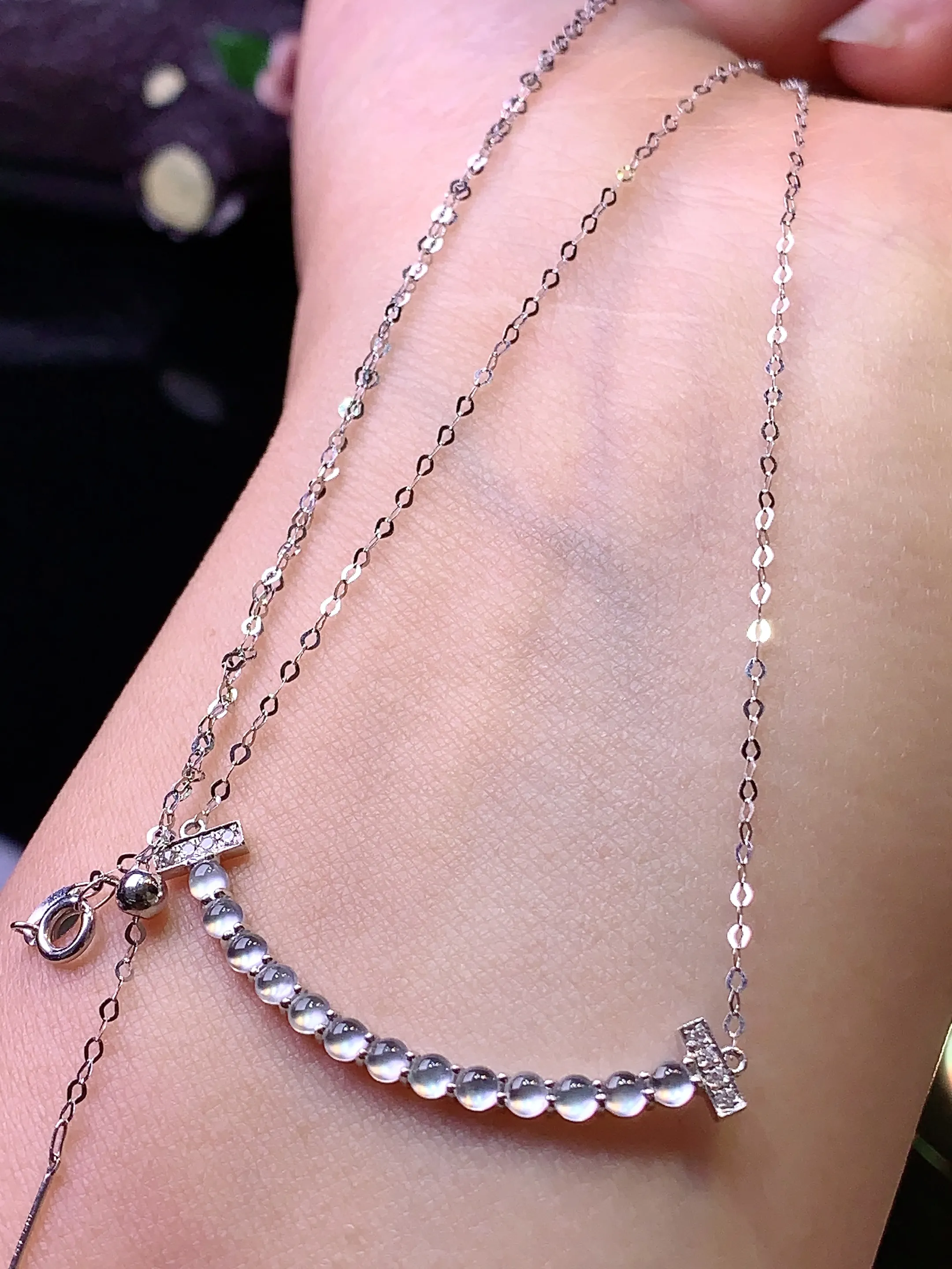 18k金钻镶嵌冰种蛋面组合项链 玉质细腻 色泽清新艳丽 裸石尺寸2.2*2