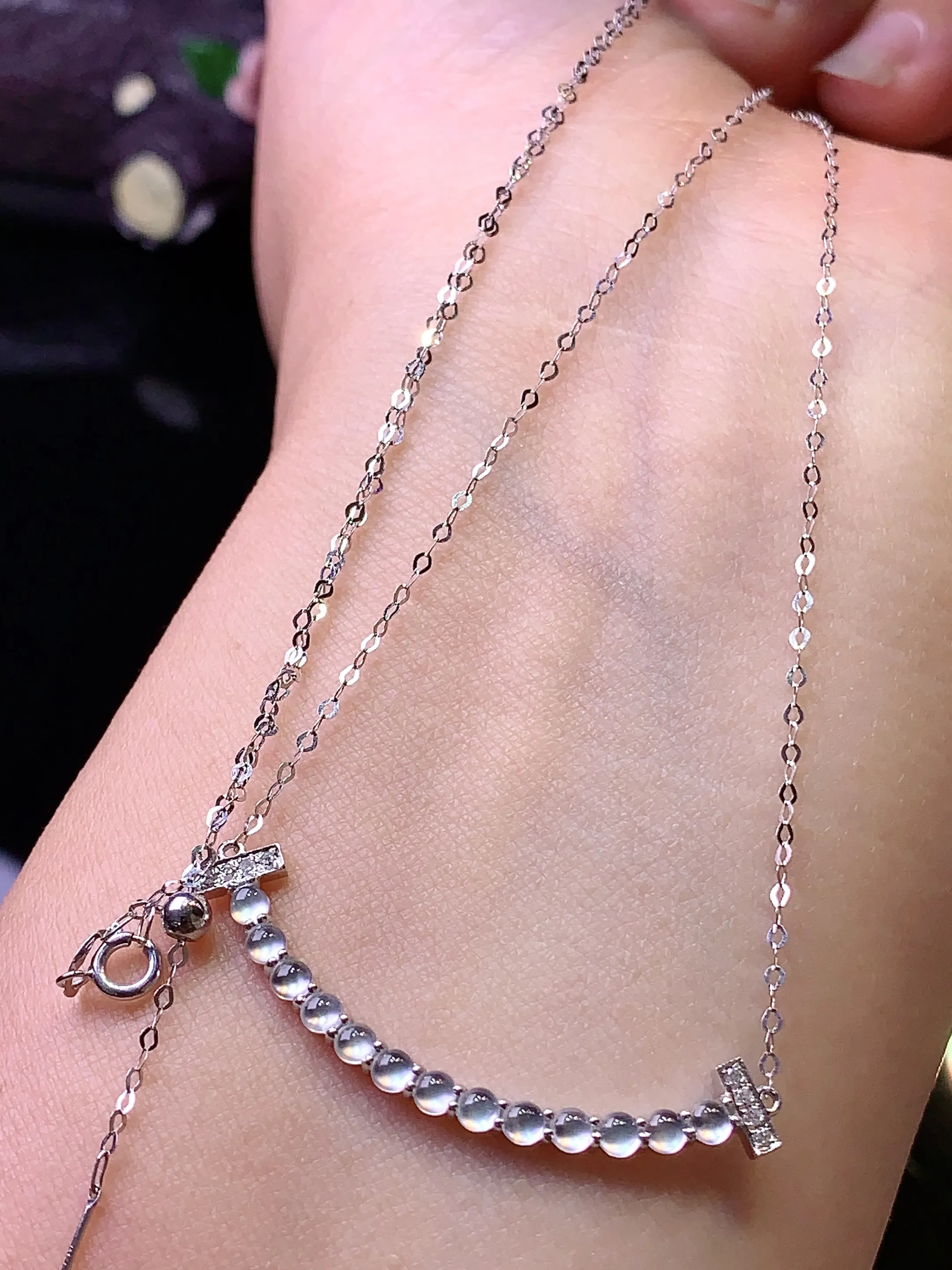 18k金钻镶嵌冰种蛋面组合项链 玉质细腻 色泽清新艳丽 裸石尺寸2.2*2