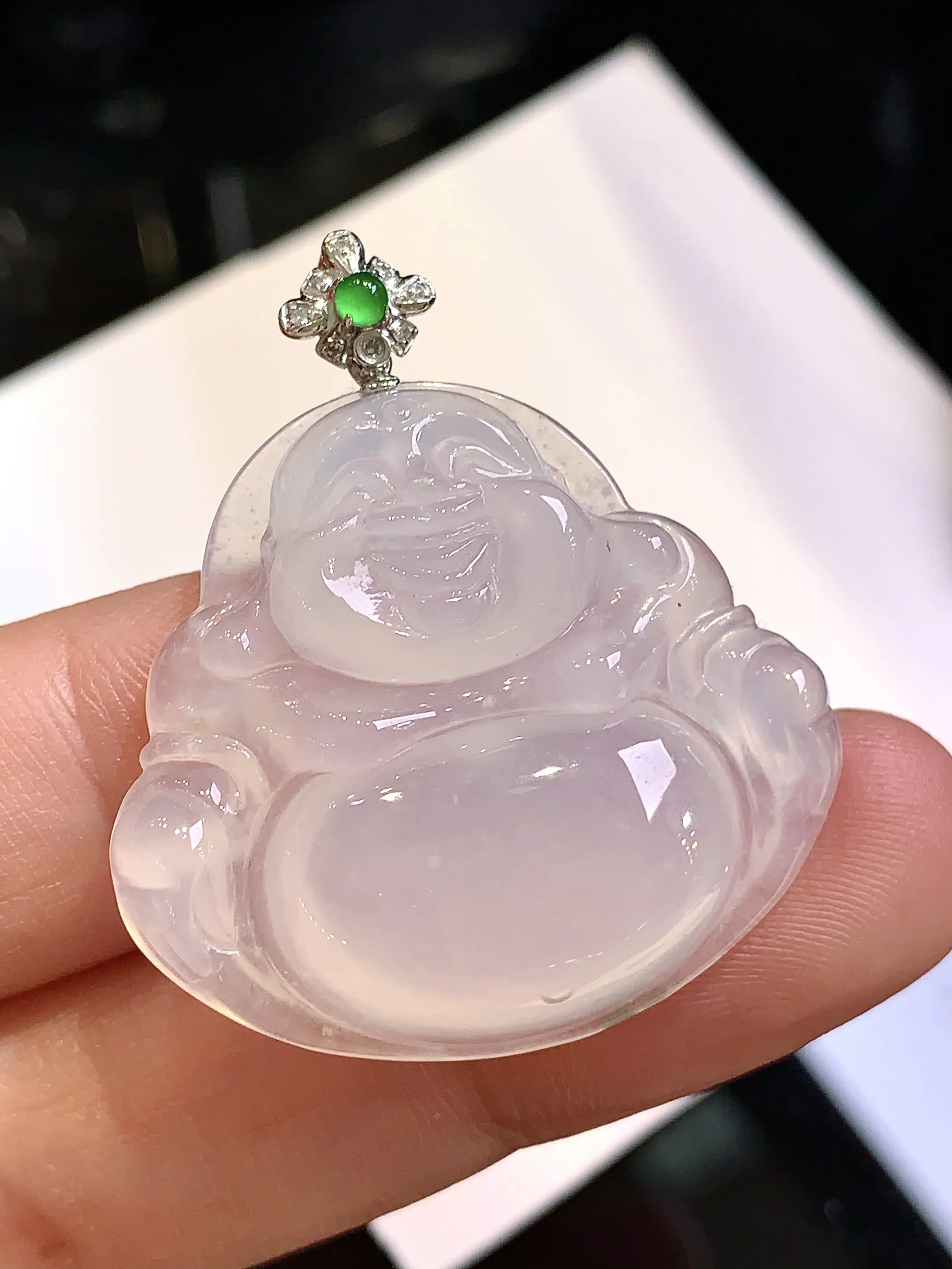 18k金钻镶嵌冰种佛公吊坠 玉质细腻 色泽清新艳丽 整体尺寸34*29.8*5.7