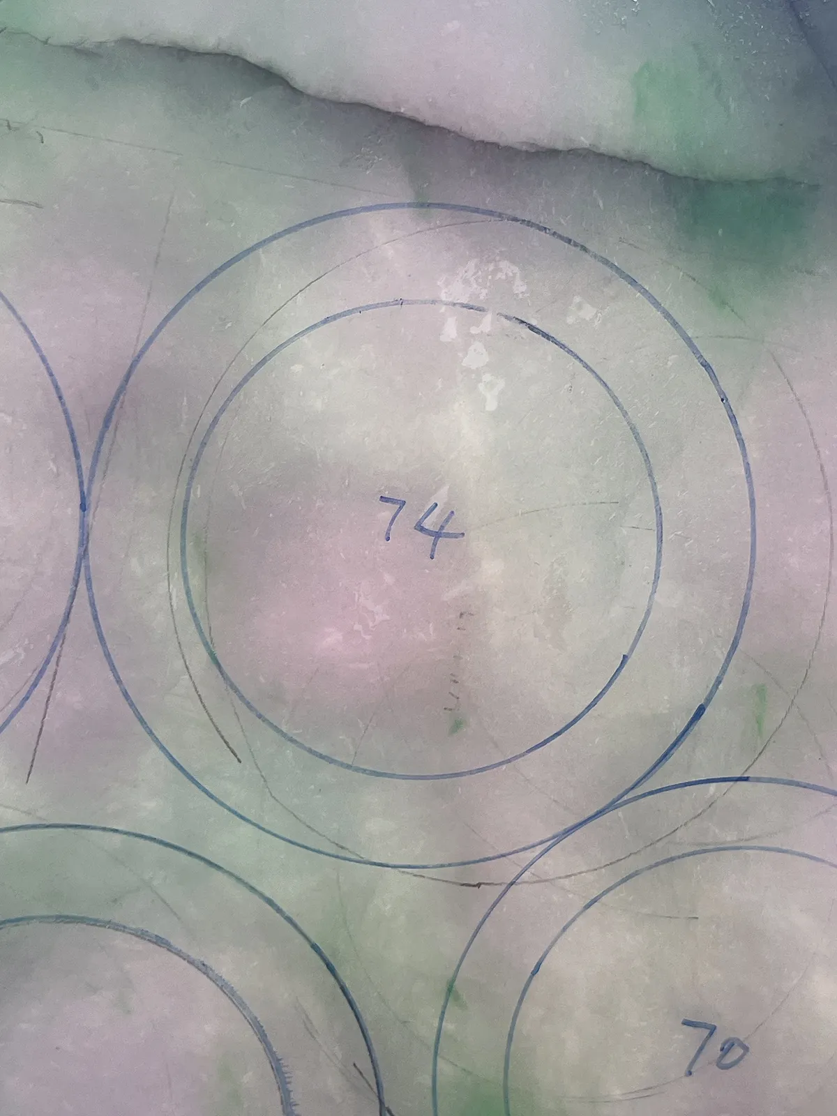 翡翠板料，⭕️正圈最大做58，圆条最大做54