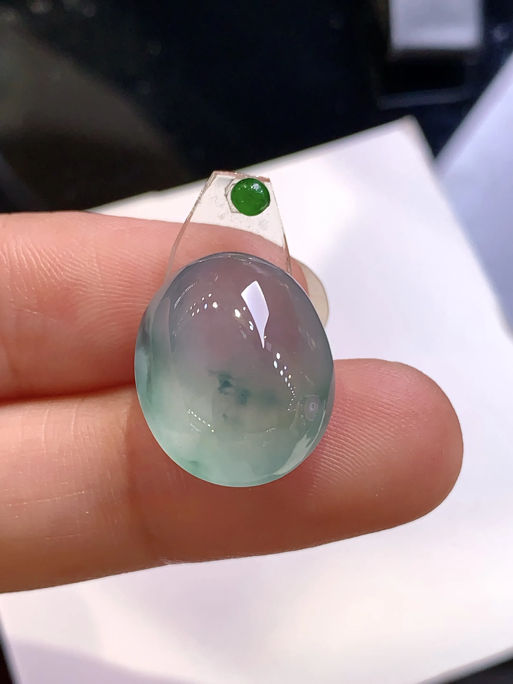 镶嵌款 冰种飘花蛋面吊坠 玉质细腻 色泽清新艳丽 整体尺寸17.5*14*7.8