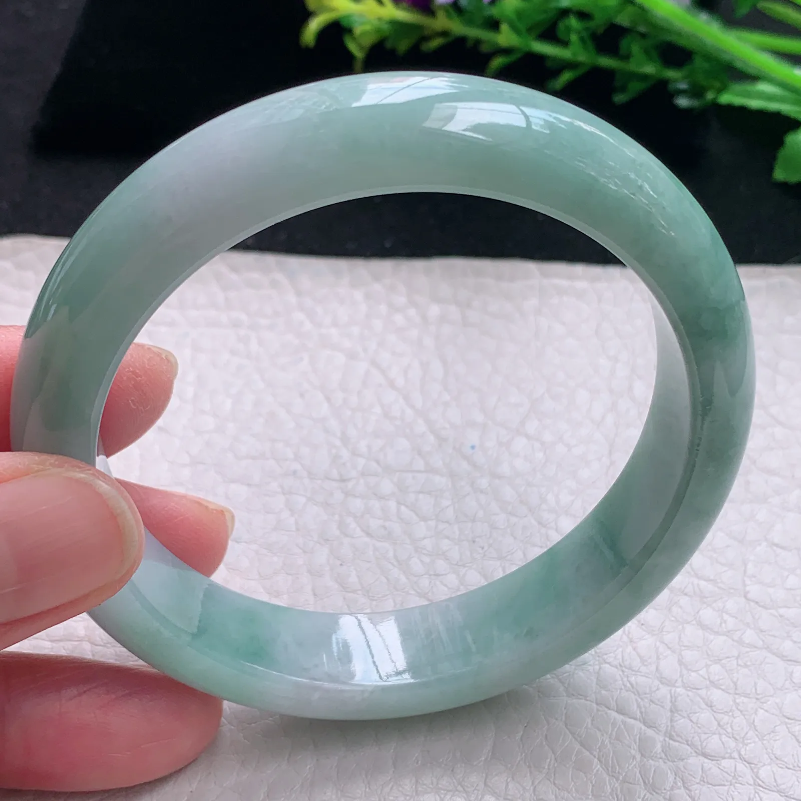 js自然光58.5*13.3*8.2平安镯 缅甸翡翠a货手镯飘花韵味宽边玉手环