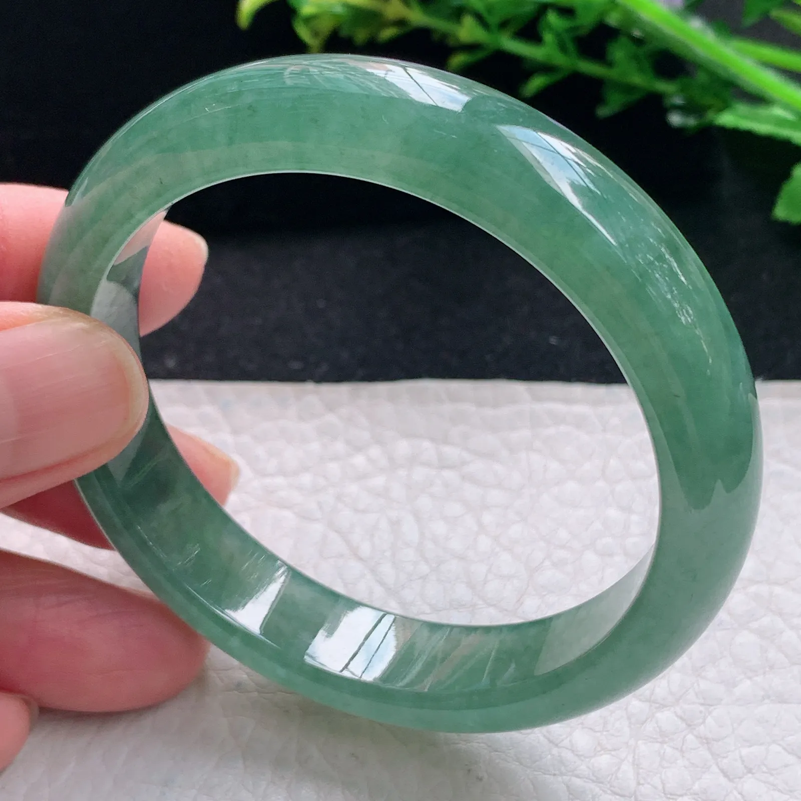 n自然光54*12.5*7.5平安镯 缅甸翡翠a货手镯冰油宽边玉手环