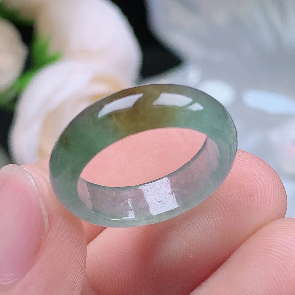 缅甸老坑冰种翡翠水润起胶双彩飘黄翡戒指玉指环  水润通透 尺寸：16.5-5.6-2.9mm 12号圈口5S