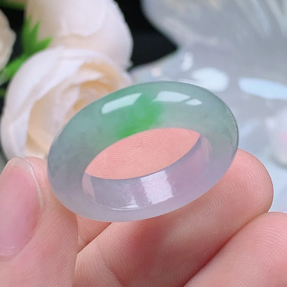 缅甸老坑冰种翡翠水润起胶飘绿戒指玉指环  水润通透 尺寸：17.9-6.1-4.5mm 16号圈口5S
