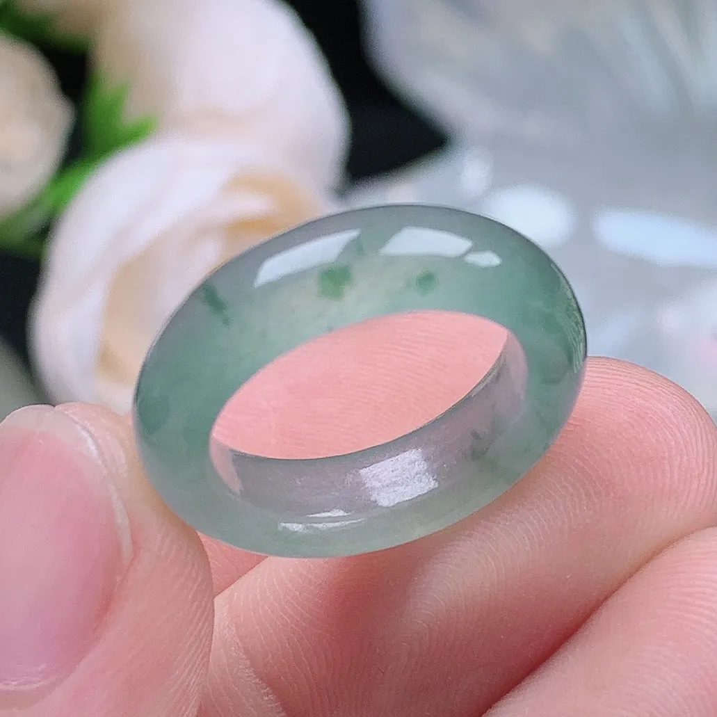 缅甸老坑冰种翡翠水润起胶飘花戒指玉指环  水润通透 尺寸：15.6-5.7-3.6mm 10号圈口5S