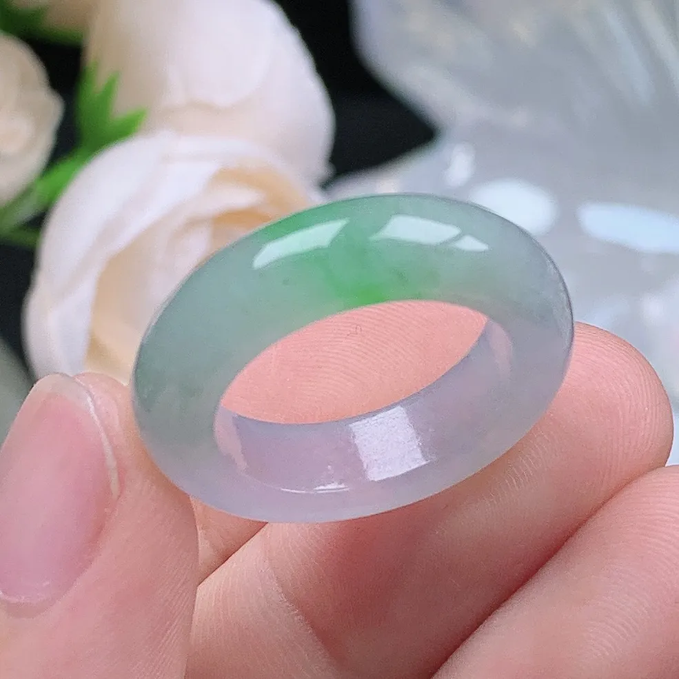 缅甸老坑冰种翡翠水润起胶飘绿戒指玉指环  水润通透 尺寸：17.9-6.1-4.5mm 16号圈口5S