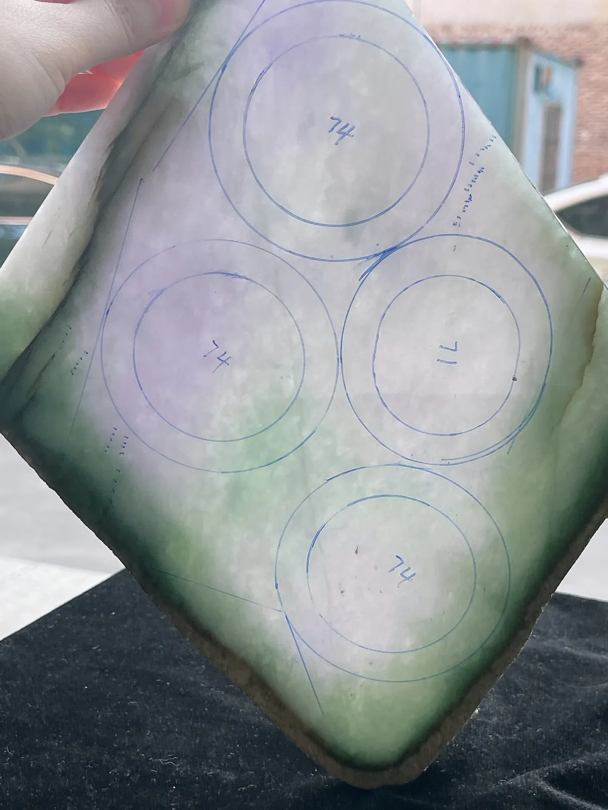 翡翠板料，⭕️正圈最大做58，圆条最大做54