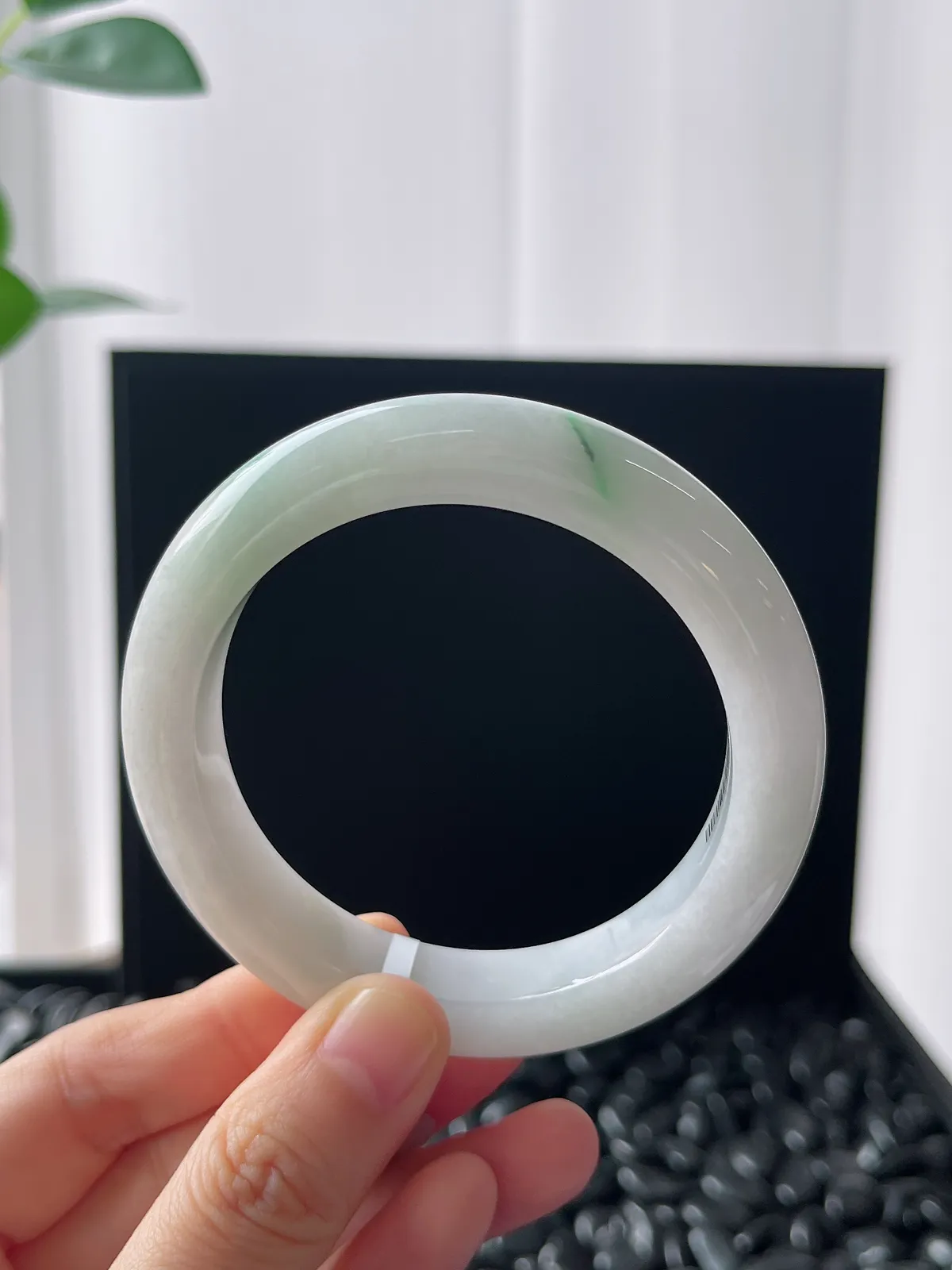 正圈54.9圈口，翡翠糯化种飘花手镯