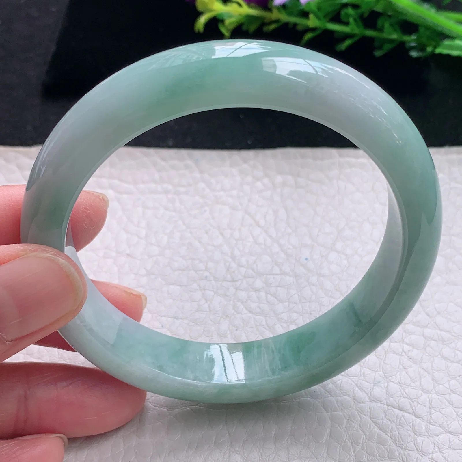 js自然光58.5*13.3*8.2平安镯 缅甸翡翠a货手镯飘花韵味宽边玉手环