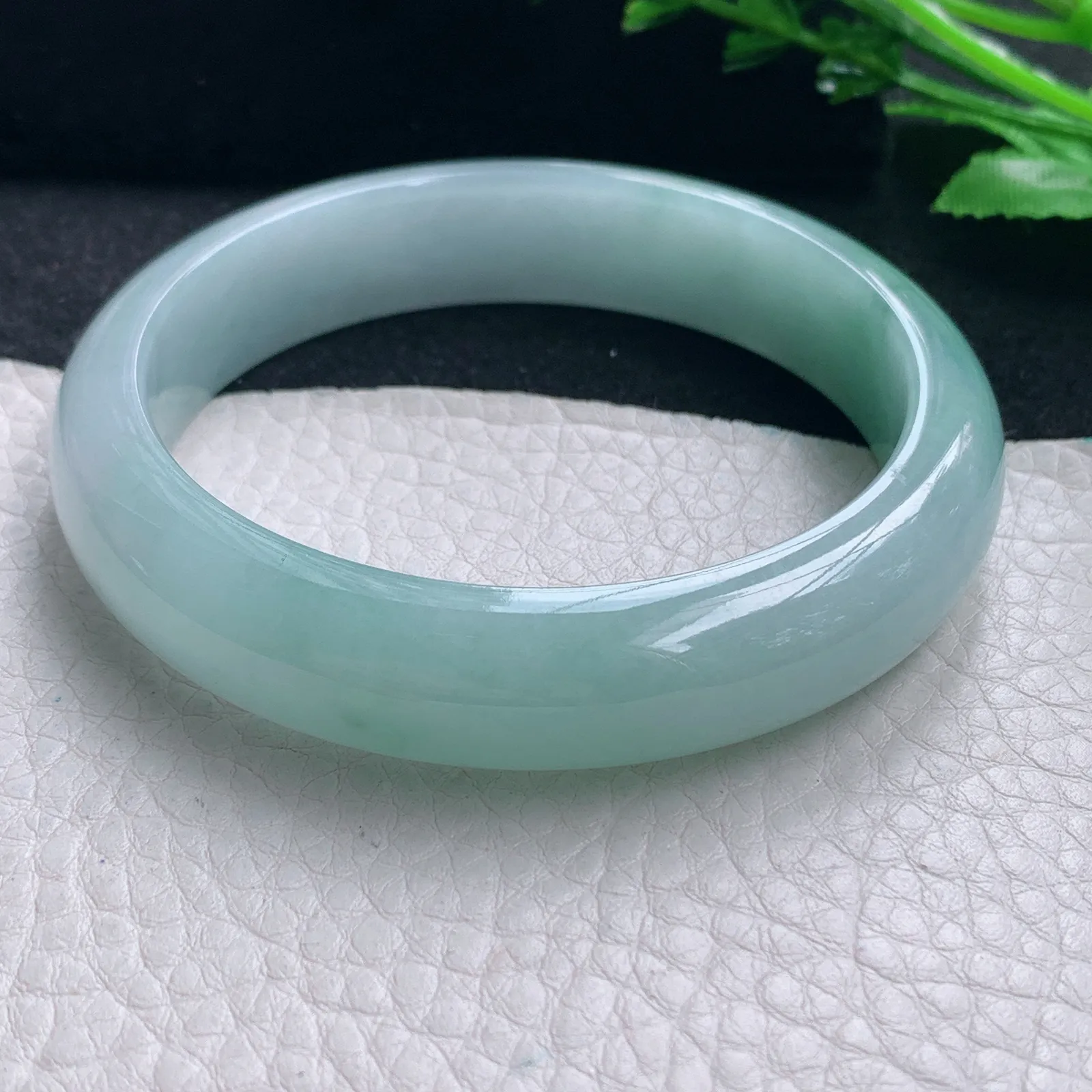 ym自然光59*14*8.3平安镯 缅甸翡翠a货手镯水润飘花宽边玉手环