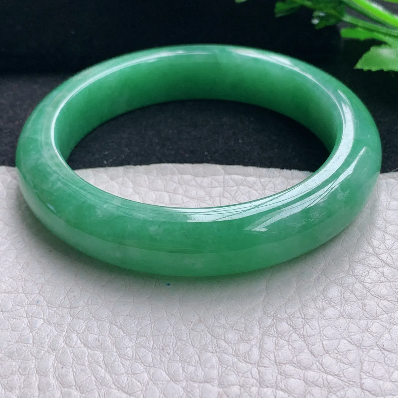 yh自然光58*12.4*9.6平安镯 缅甸翡翠a货手镯满绿厚装宽边玉手环