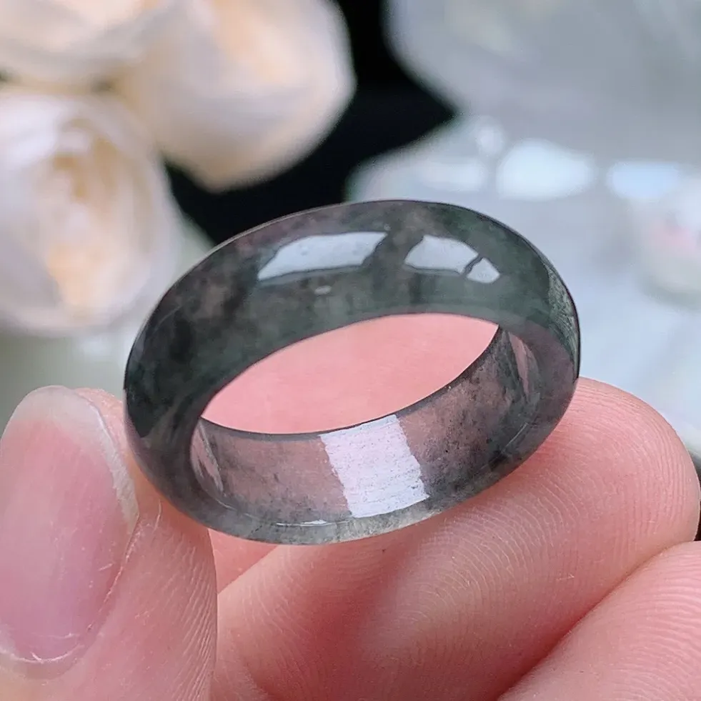 缅甸老坑冰种翡翠水润起胶冰乌鸡戒指玉指环  水润通透 尺寸：18.1-6.9-3.1mm 17号圈口5S