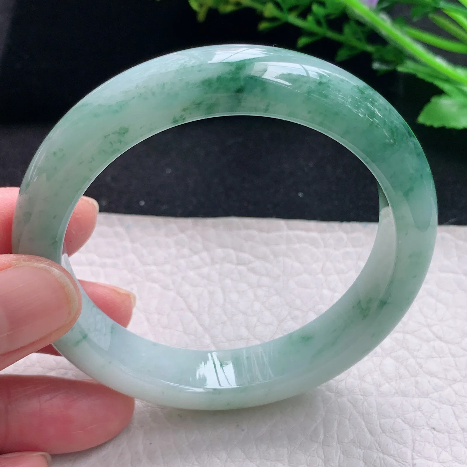 ym自然光56*12.8*8.3平安镯 缅甸翡翠a货手镯水润飘花宽边玉手环
