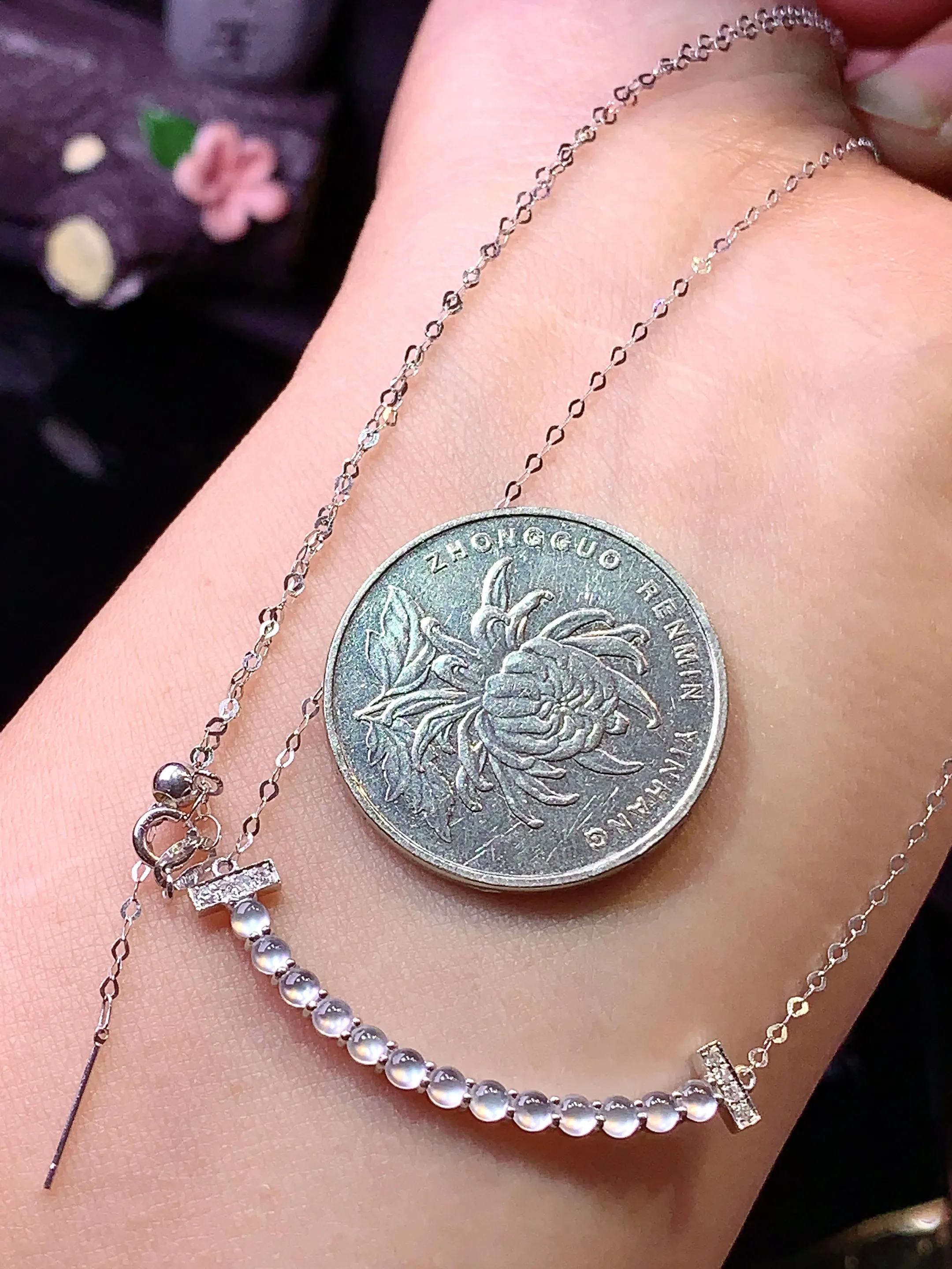 18k金钻镶嵌冰种蛋面组合项链 玉质细腻 色泽清新艳丽 裸石尺寸2.2*2