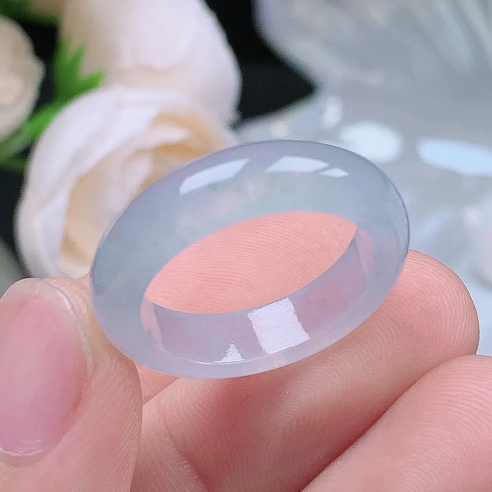 缅甸老坑冰种翡翠水润起胶飘花戒指玉指环  水润通透 尺寸：18.3-5.7-3.6mm 18号圈口5S