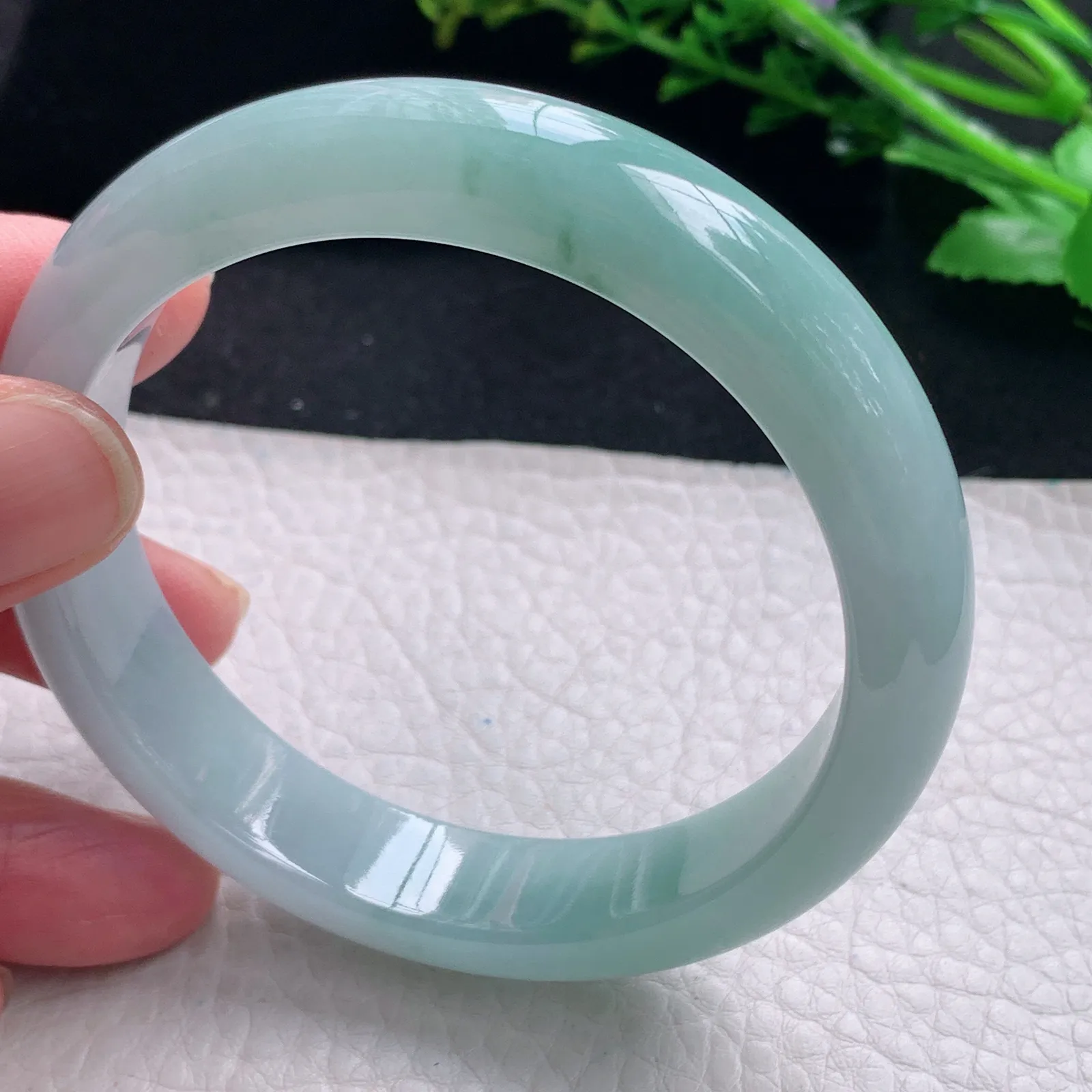 ym自然光59*14*8.3平安镯 缅甸翡翠a货手镯水润飘花宽边玉手环