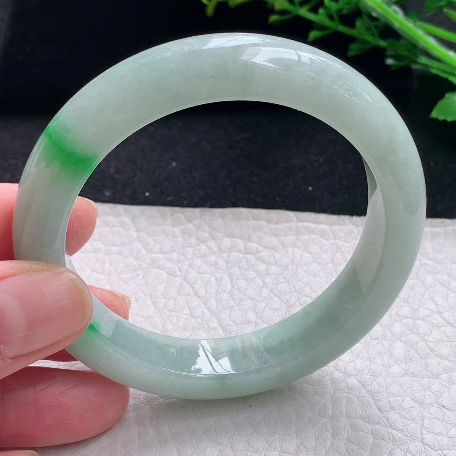 ym自然光55*12.5*8.8平安镯 缅甸翡翠a货手镯飘绿宽边玉手环