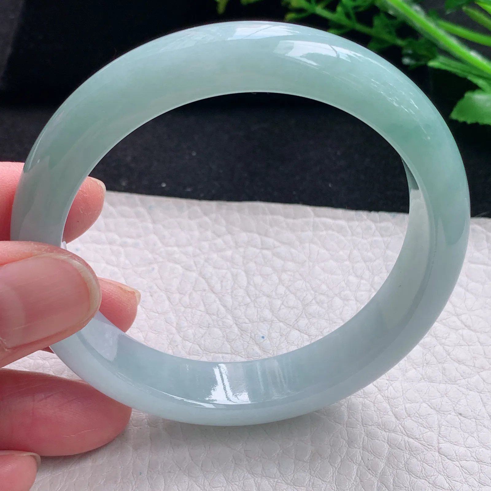 ym自然光59*14*8.3平安镯 缅甸翡翠a货手镯水润飘花宽边玉手环