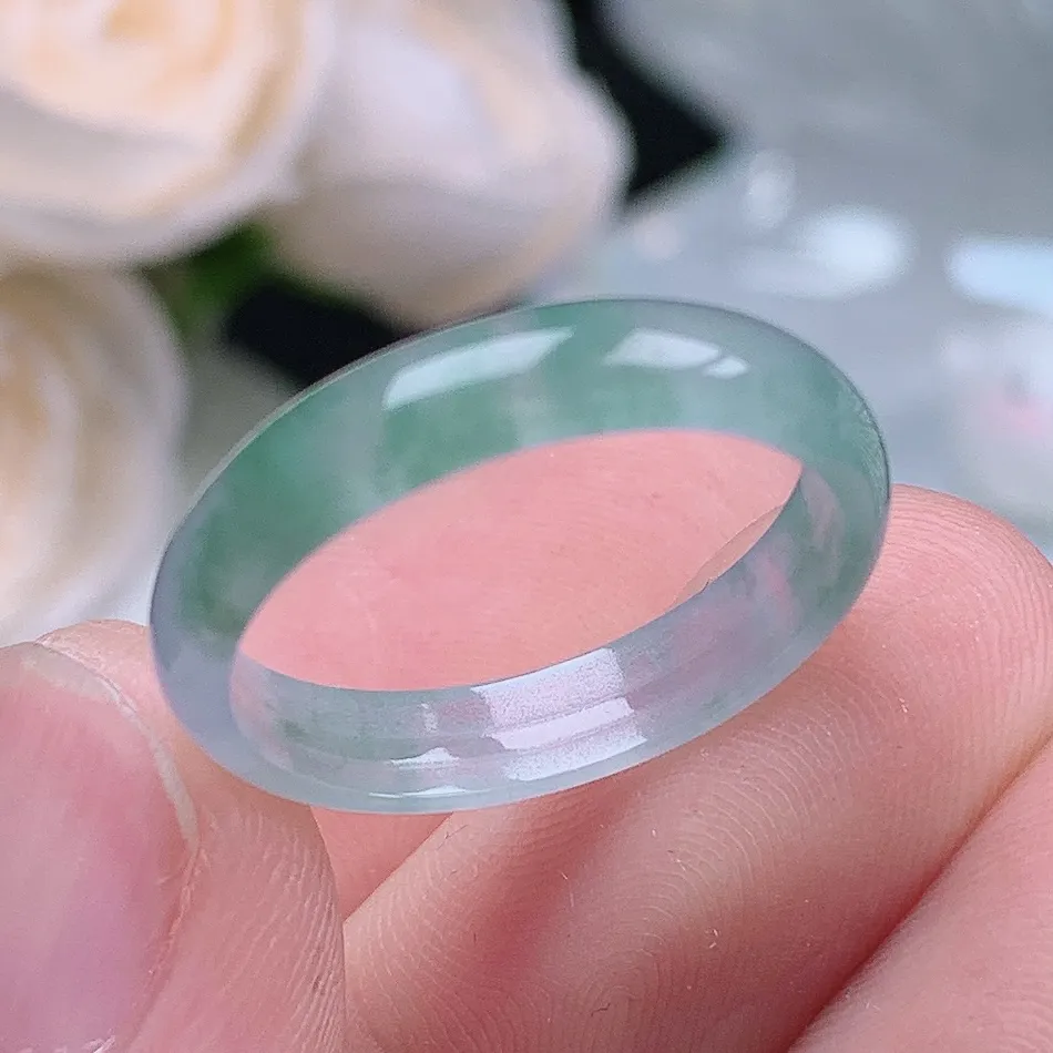 缅甸老坑种翡翠水润起胶细条飘花戒指玉指环  水润通透 尺寸：18.8-4.3-2.1mm 19-20