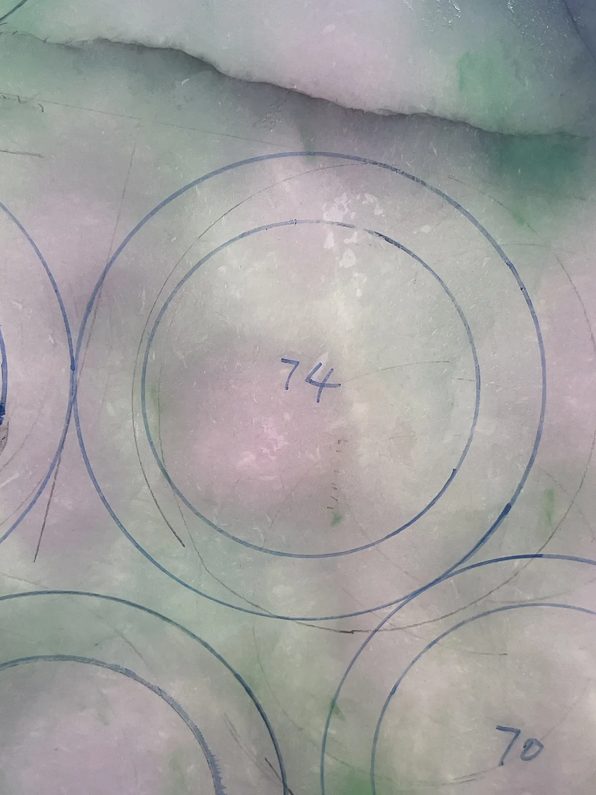 翡翠板料，⭕️正圈最大做58，圆条最大做54