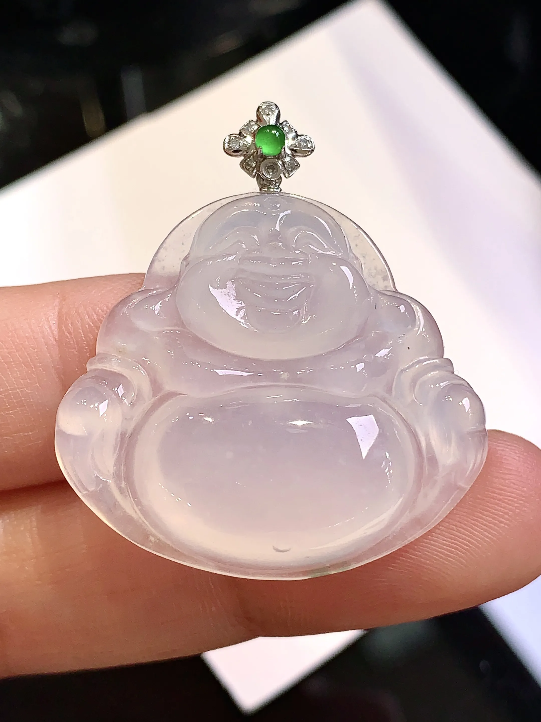 18k金钻镶嵌冰种佛公吊坠 玉质细腻 色泽清新艳丽 整体尺寸34*29.8*5.7