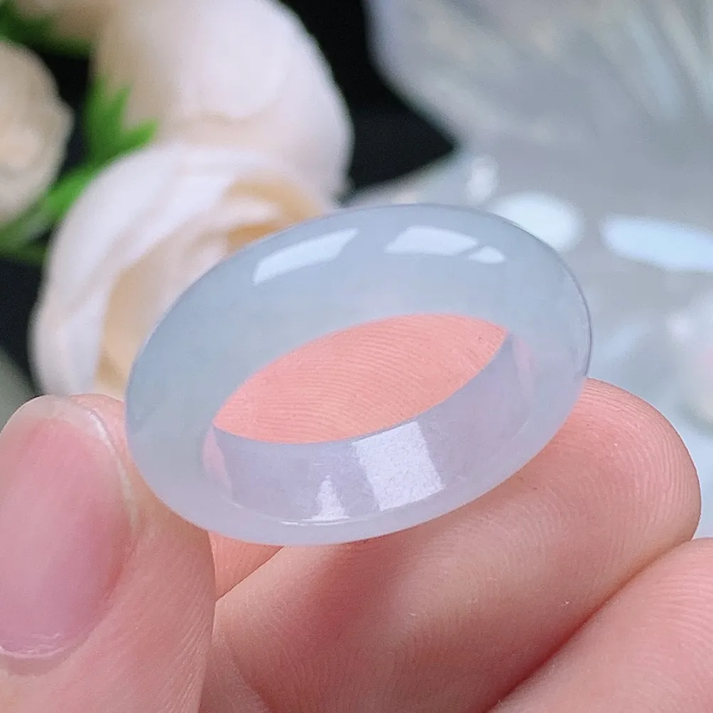 缅甸老坑种翡翠水润起胶白月光戒指玉指环  水润通透 尺寸：17.4-5.8-3.4mm 15号圈口5S