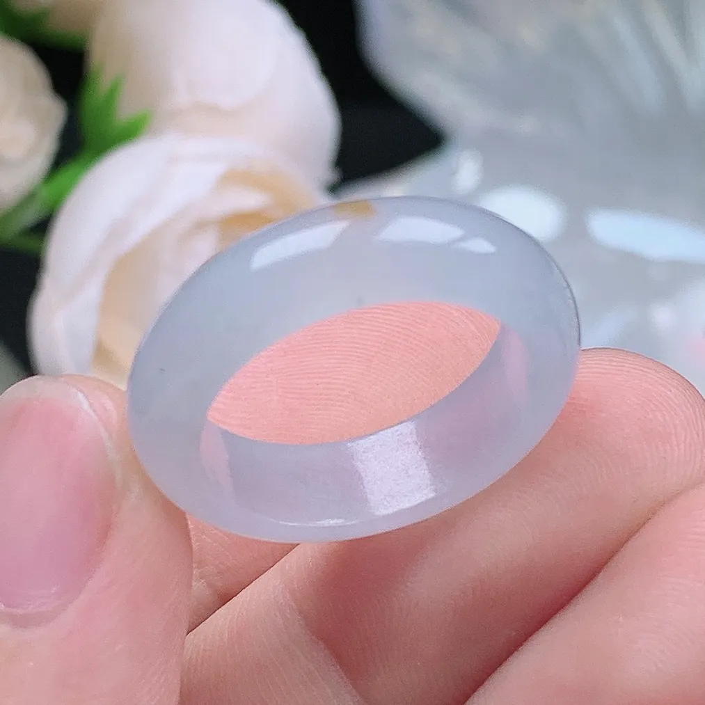 缅甸翡翠老坑种翡翠水润起胶飘金戒指玉指环  水润通透 尺寸：18.8-6.4-3.7mm 19号圈口