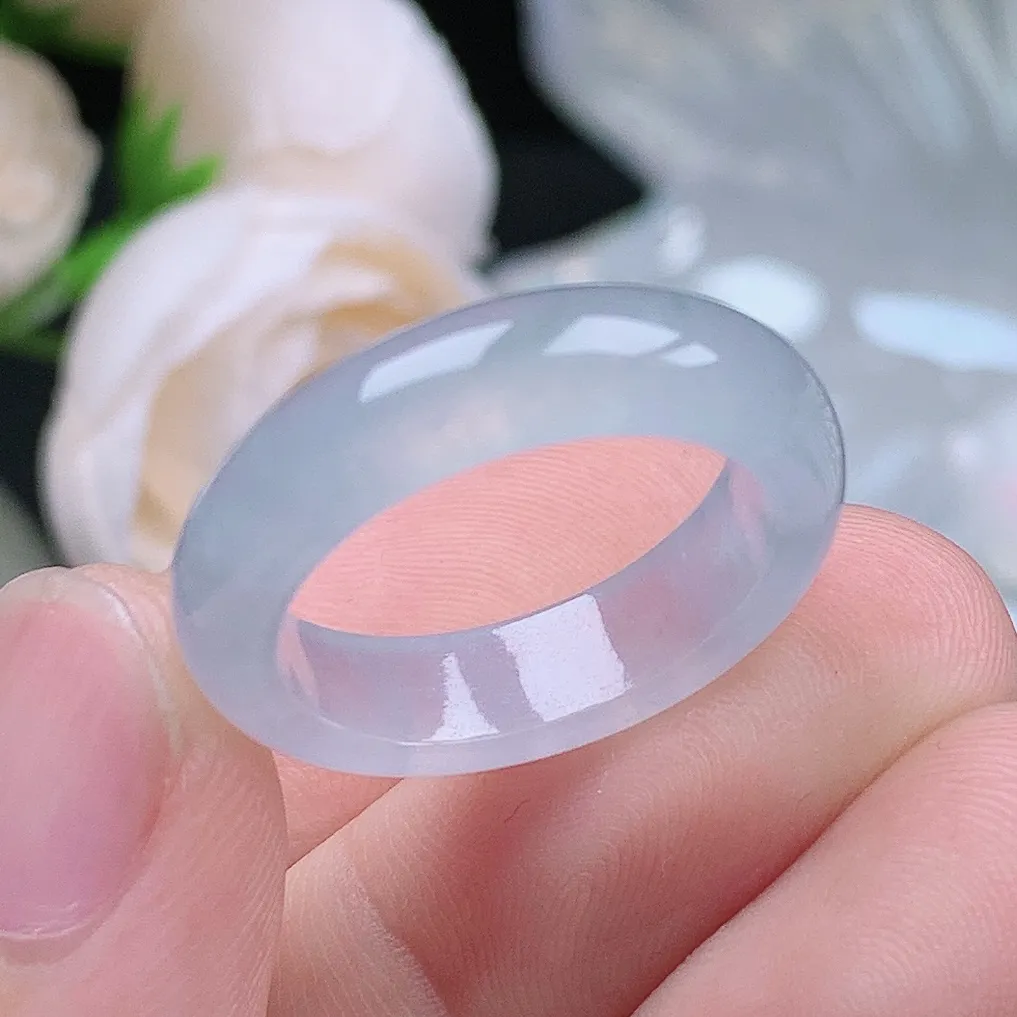 缅甸老坑冰种翡翠水润起胶飘花戒指玉指环  水润通透 尺寸：18.3-5.7-3.6mm 18号圈口5S