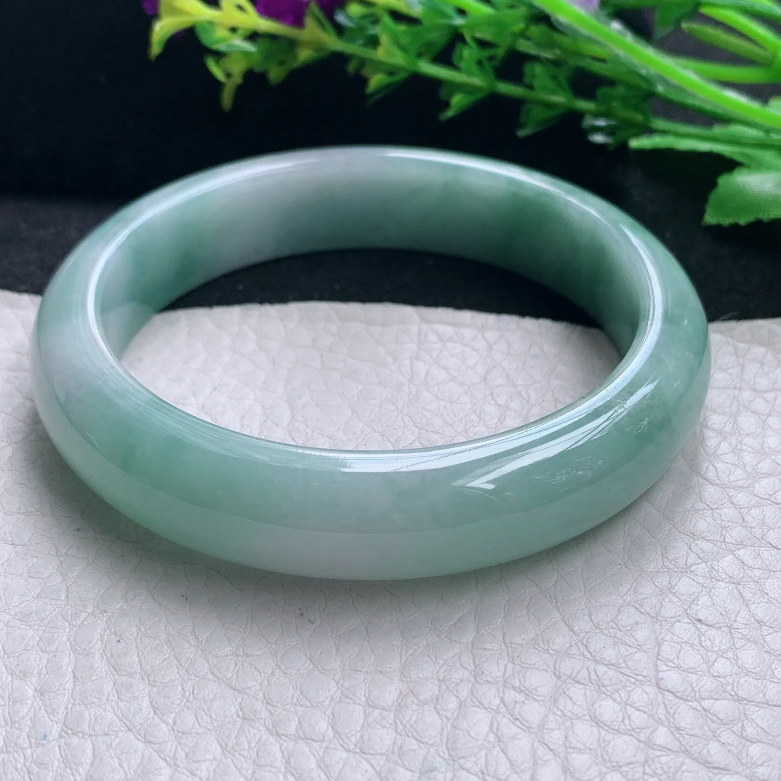 js自然光58.5*13.3*8.2平安镯 缅甸翡翠a货手镯飘花韵味宽边玉手环