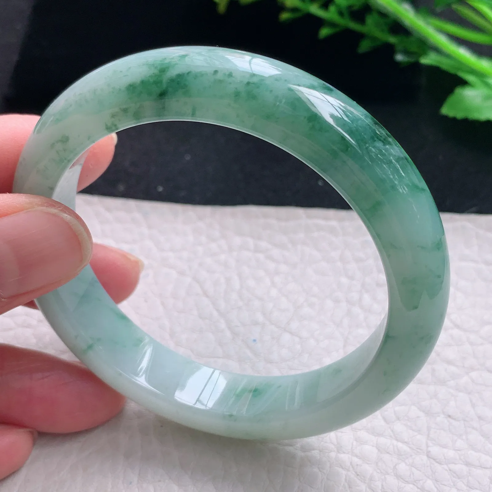 ym自然光56*12.8*8.3平安镯 缅甸翡翠a货手镯水润飘花宽边玉手环