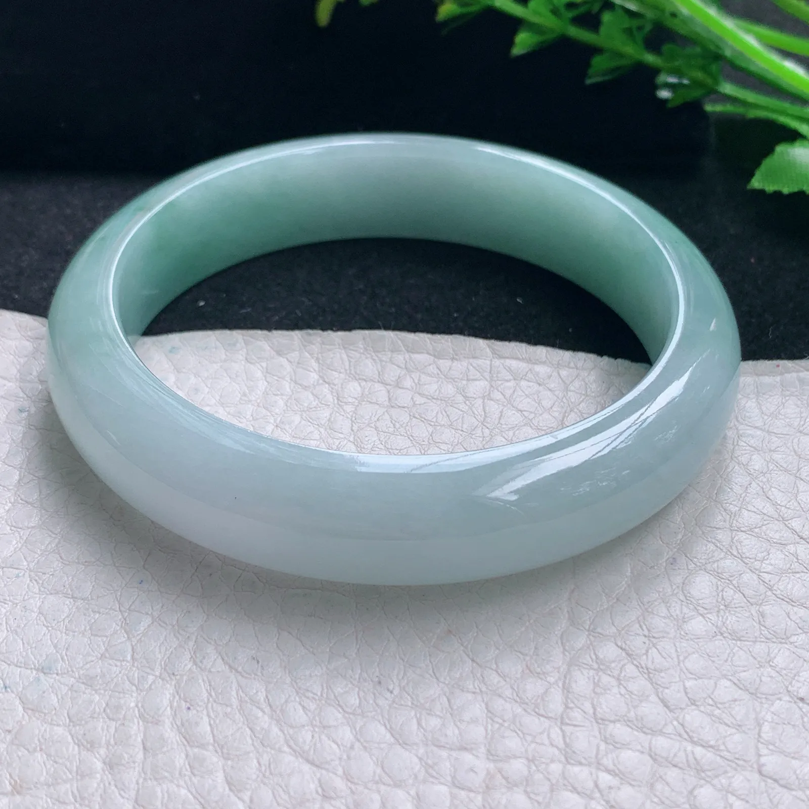 ym自然光59*14*8.3平安镯 缅甸翡翠a货手镯水润飘花宽边玉手环