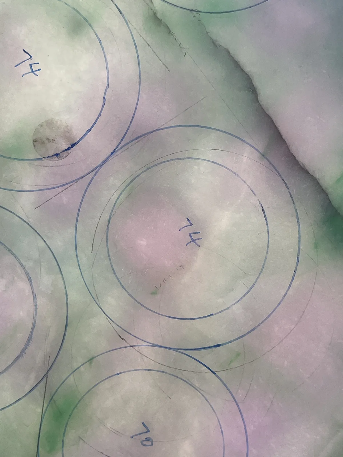 翡翠板料，⭕️正圈最大做58，圆条最大做54