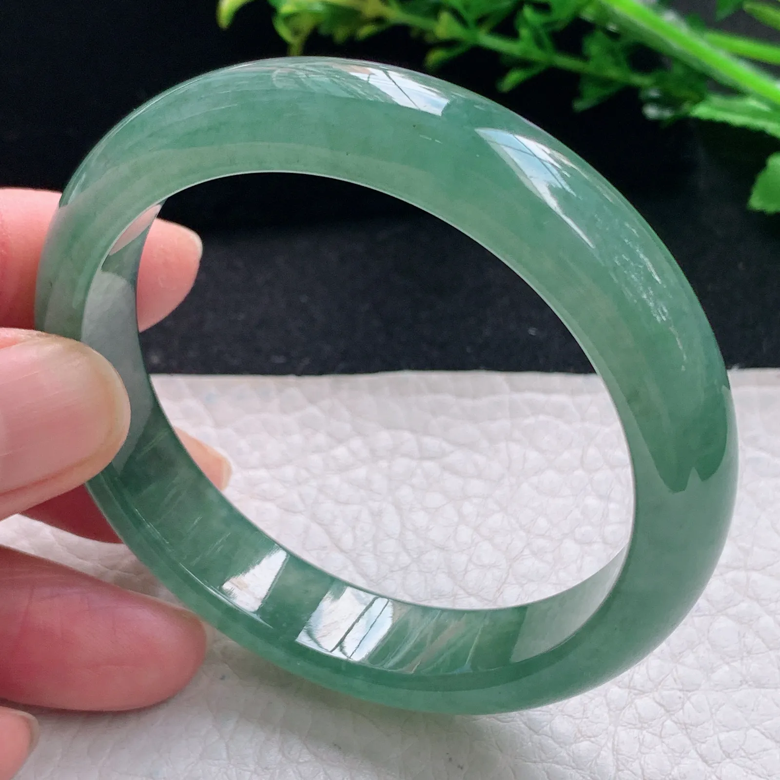n自然光54*12.5*7.5平安镯 缅甸翡翠a货手镯冰油宽边玉手环