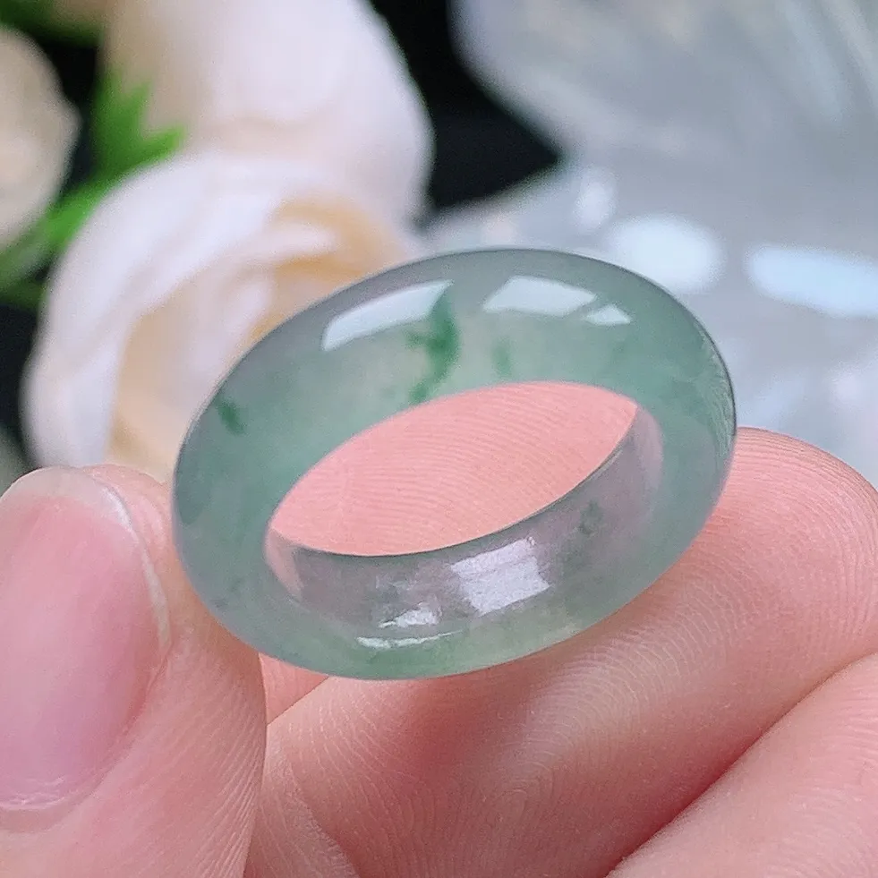 缅甸老坑冰种翡翠水润起胶飘花戒指玉指环  水润通透 尺寸：15.6-5.7-3.6mm 10号圈口5S