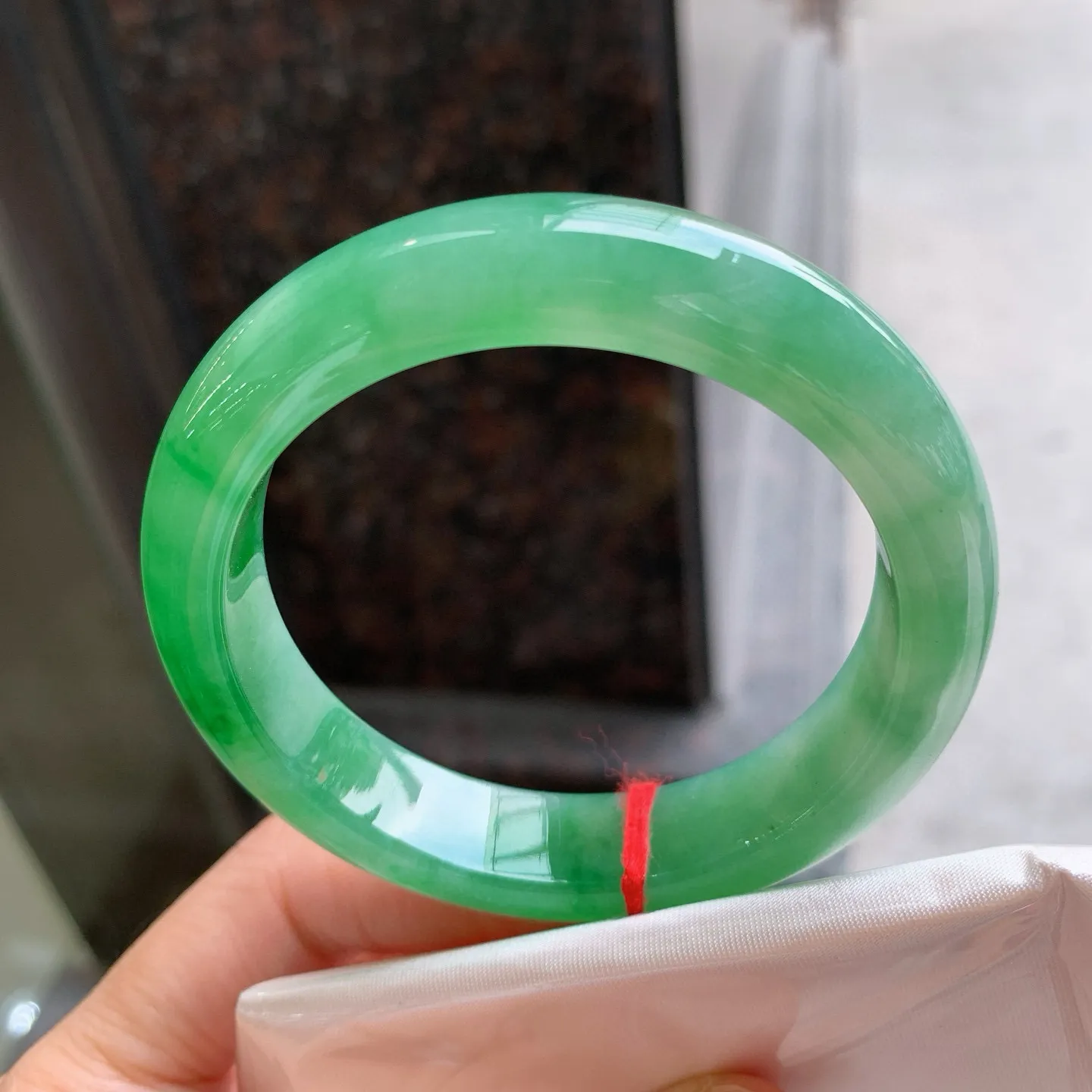 正圈飘绿 完美无瑕 尺寸：55.2/13/8.8 色辣