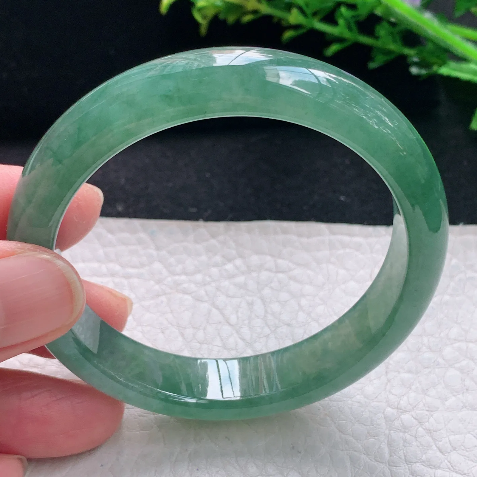 n自然光54*12.5*7.5平安镯 缅甸翡翠a货手镯冰油宽边玉手环