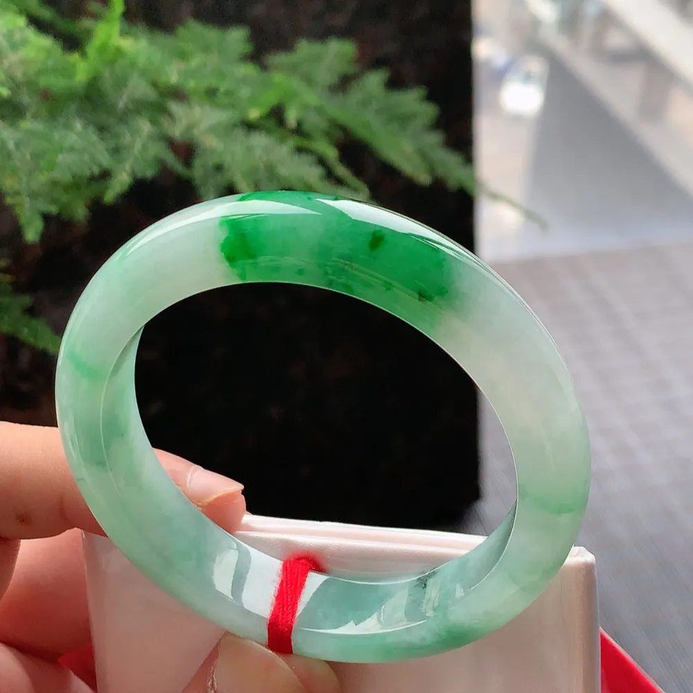 正圈冰辣绿 无瑕 尺寸:53.2/12.3/8.1 色辣