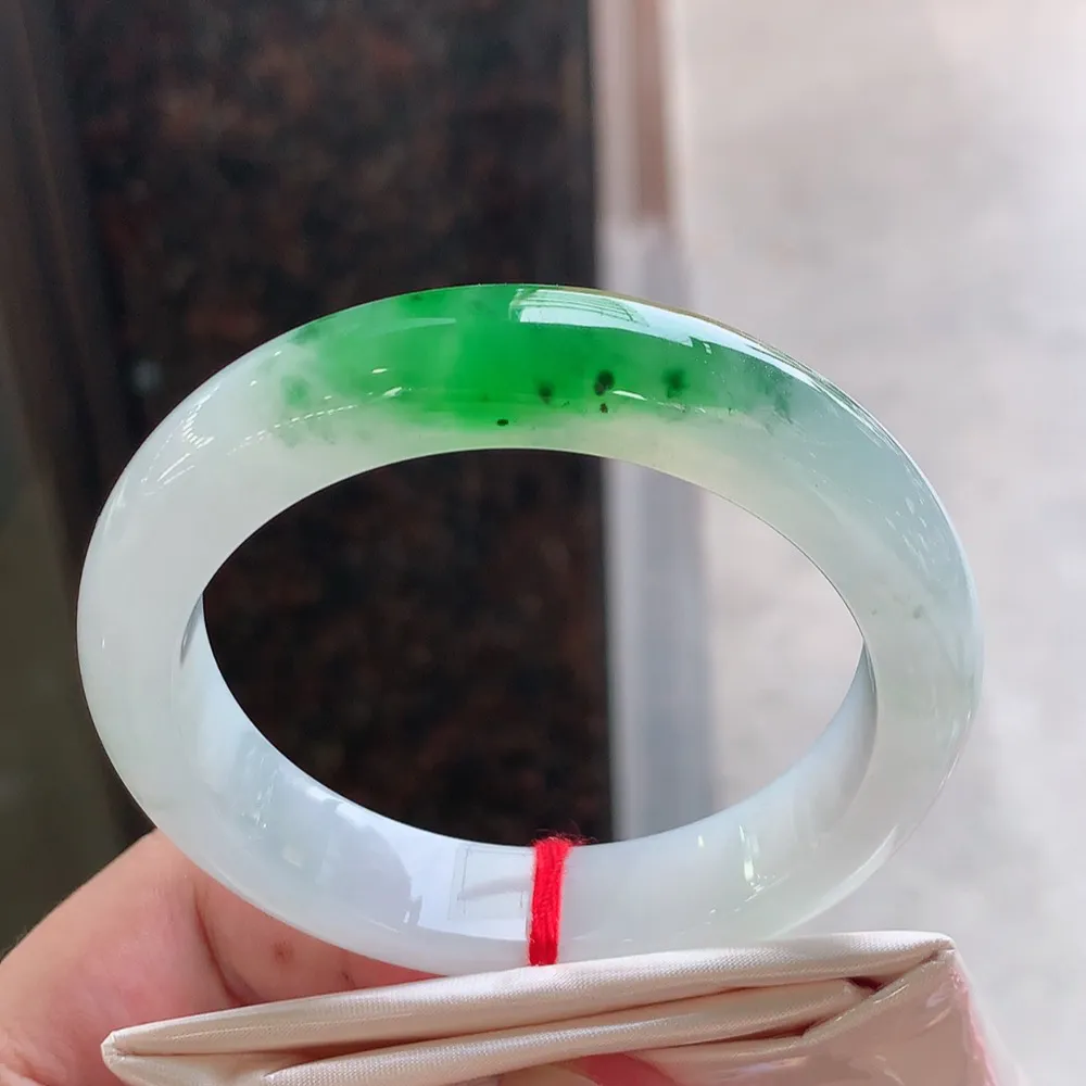 正圈冰阳绿 无瑕 尺寸:56.7/13.1/9 种色俱佳