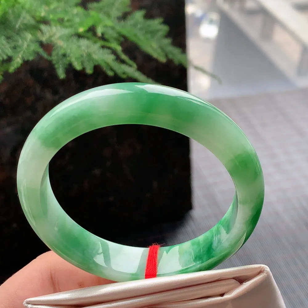 正圈冰糯辣绿 无瑕 尺寸:57.1/12.8/7.5 色辣