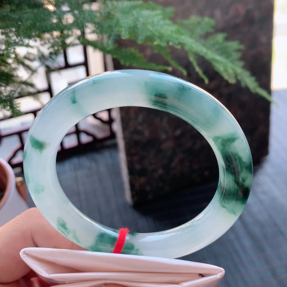 圆条高冰飘花 无瑕 尺寸:56.5/10.4 花美 种水好