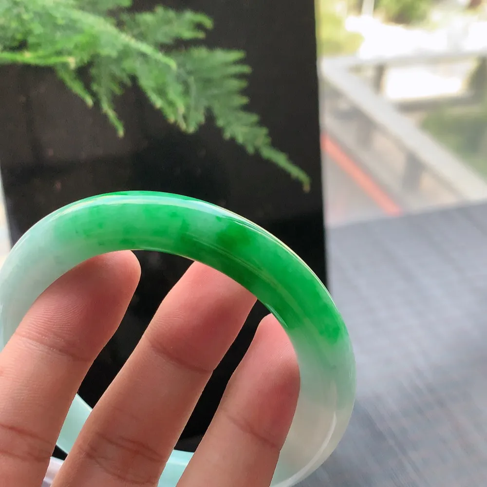 圆条一大节阳绿 微纹 尺寸:55.1/10.6 色阳