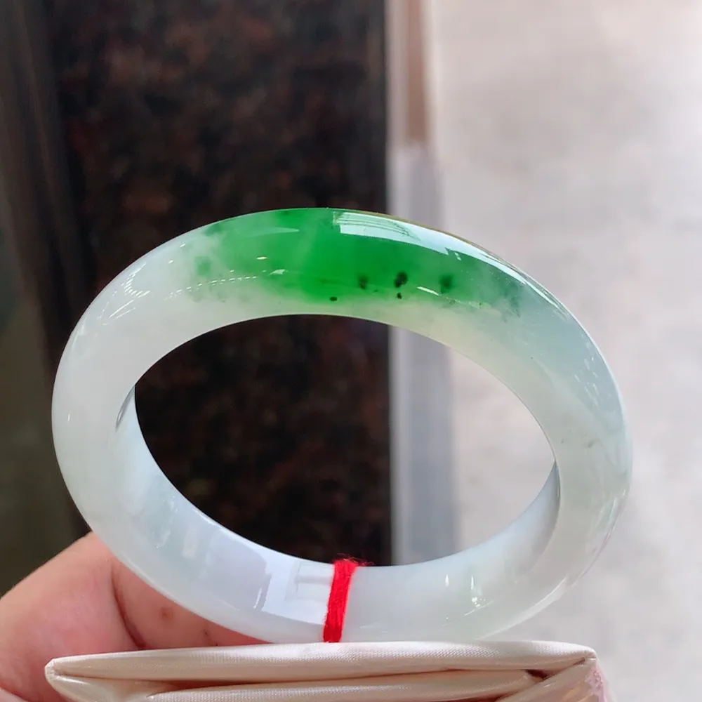 正圈冰阳绿 无瑕 尺寸:56.7/13.1/9 种色俱佳